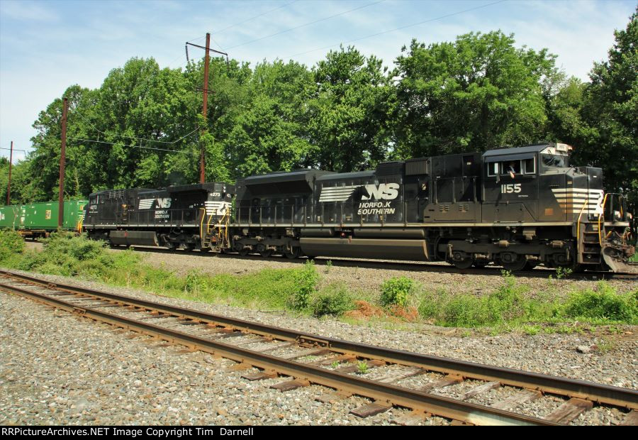 NS 1155 leads I0Q